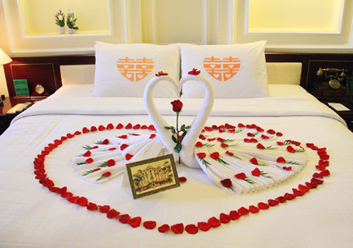 Album hoa trang trí phòng cưới